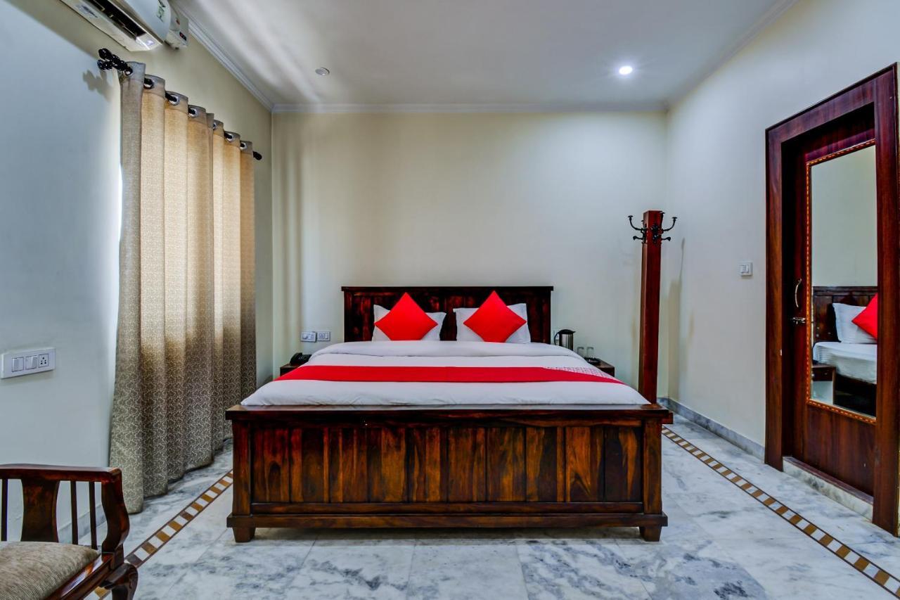 Oyo 22400 Hotel Lichana Haveli 자이푸르 외부 사진