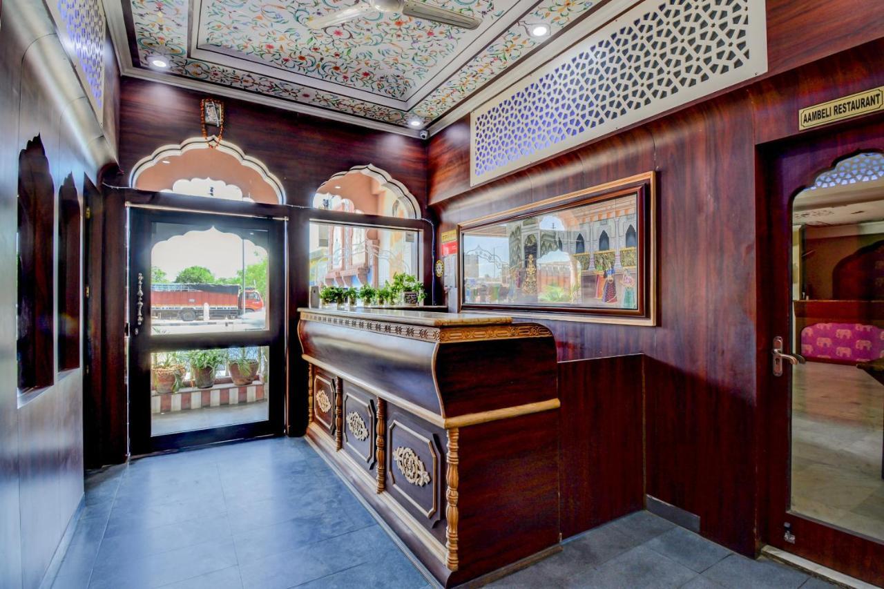 Oyo 22400 Hotel Lichana Haveli 자이푸르 외부 사진
