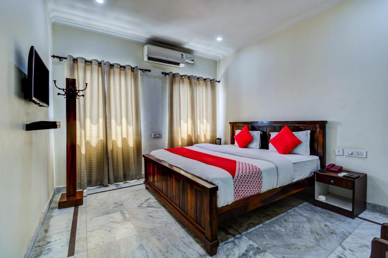 Oyo 22400 Hotel Lichana Haveli 자이푸르 외부 사진