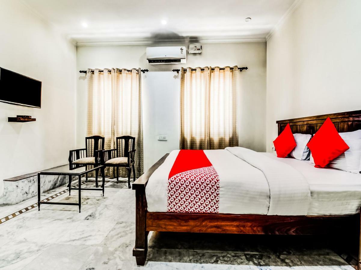 Oyo 22400 Hotel Lichana Haveli 자이푸르 외부 사진