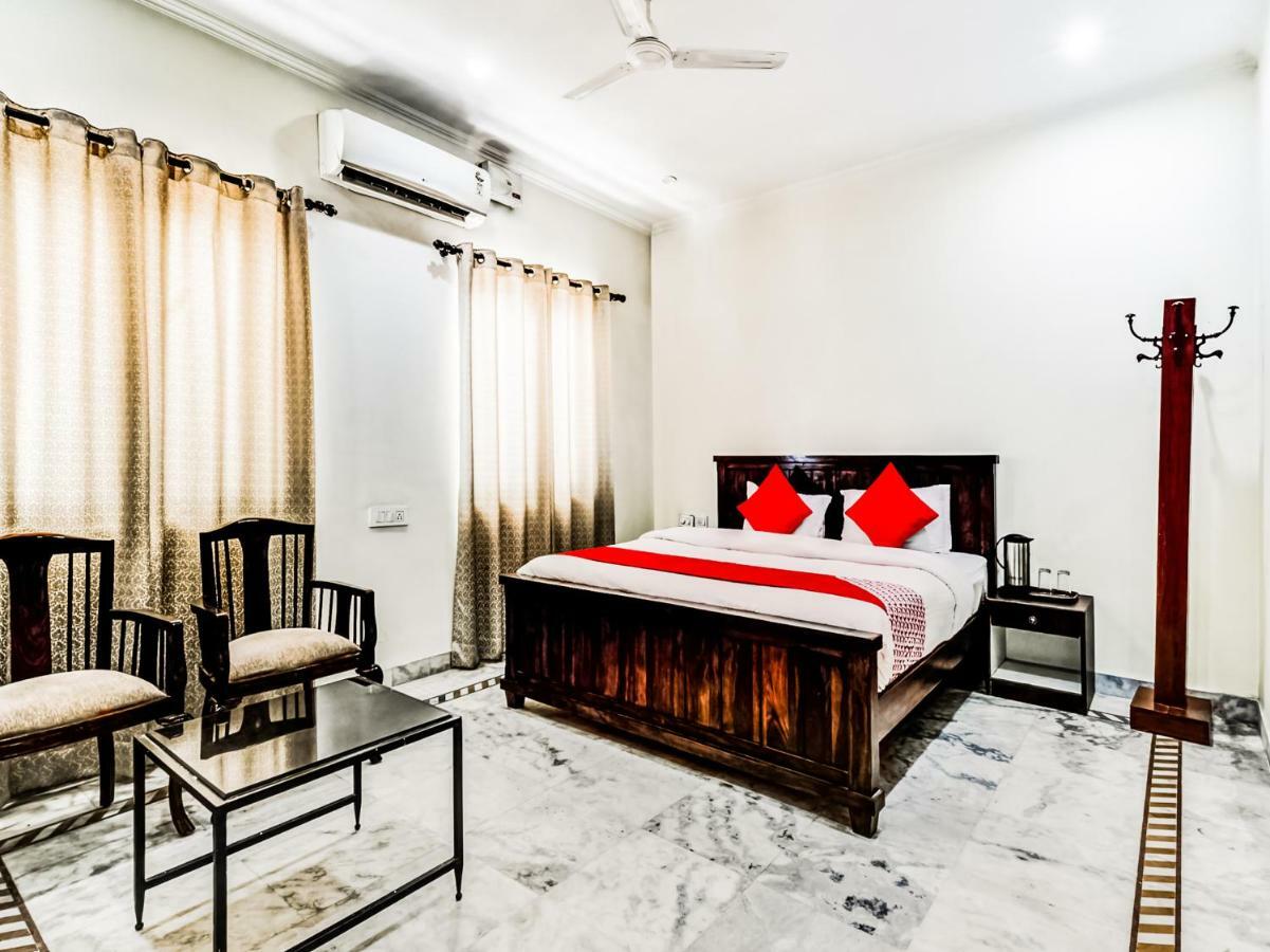 Oyo 22400 Hotel Lichana Haveli 자이푸르 외부 사진