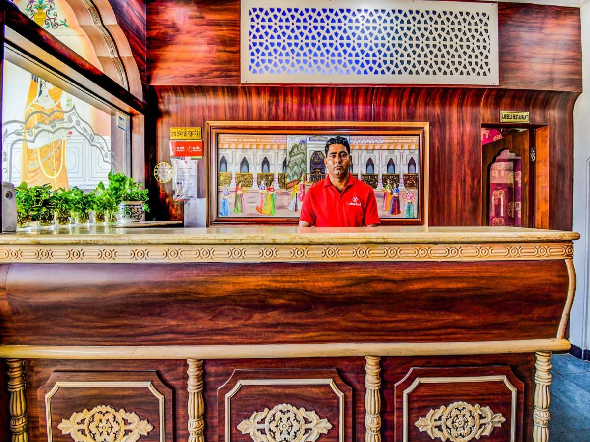 Oyo 22400 Hotel Lichana Haveli 자이푸르 외부 사진